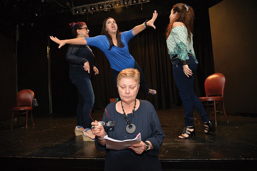 Susana Pérez (izq.), Ivanesa Cabrera y Lilliam Vega, durante un ensayo de 