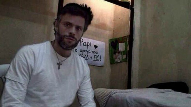 López fue condenado por la violencia que se generó tras una protesta antigubernamental realizada en febrero de 2014 donde murieron tres personas