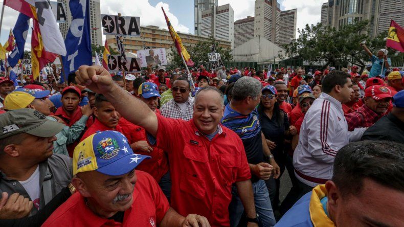 Cabello indicó que desde el chavismo no permitirán que la oposición destituya el jefe de Estado