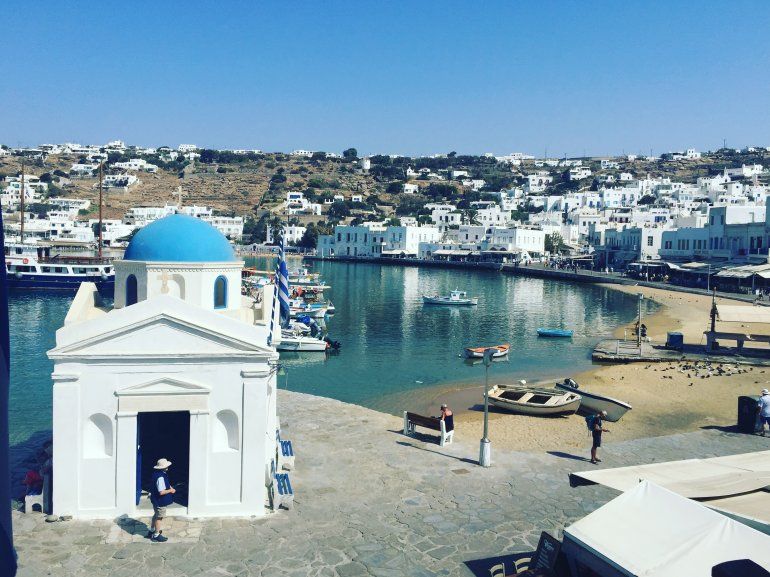 Una de las tradicionales capillas que conforman la arquitectura de Mykonos. 
