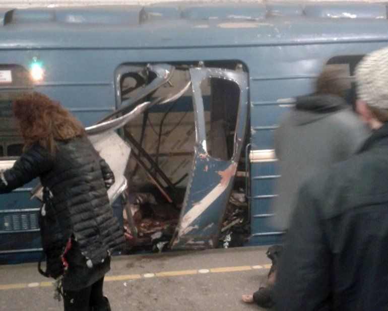 Al menos 11 personas murieron y varias decenas resultaron heridas en un atentado terrorista ocurrido en el metro de San Petersburgo, Rusia.