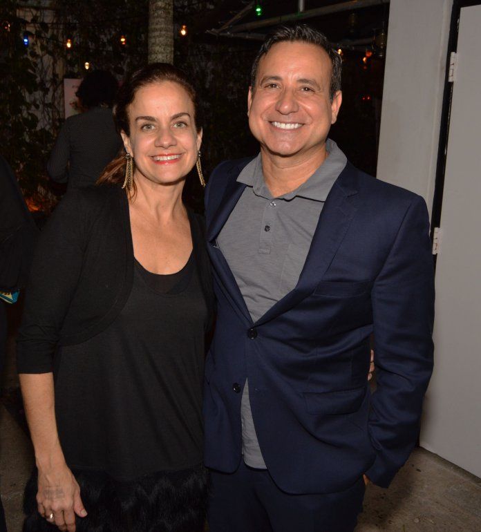 Ileana Musa de Mena y el actor y escritor Chaz Mena