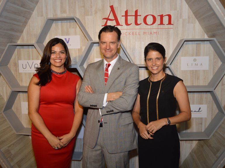 Claudia Di Gino, Francisco Levine (Gerente General Corporativo de los hoteles Atton) y Alejandra Selle