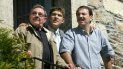 Imagen de archivo en la que aparece el gobernante cubano Raúl Castro en Galicia, España, acompañado de su nieto Raúl Guillermo (al centro), y su hijo Alejandro Castro Espín (der.). Imagen de archivo en la que aparece el gobernante cubano Raúl Castro en Galicia, España, acompañado de su nieto Raúl Guillermo (al centro), y su hijo Alejandro Castro Espín (der.).