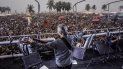 Caetano Veloso acompaña el imponente acto en Rio de Janeiro por elecciones directas ya en Brasil. Caetano Veloso acompaña el imponente acto en Rio de Janeiro por elecciones directas ya en Brasil.