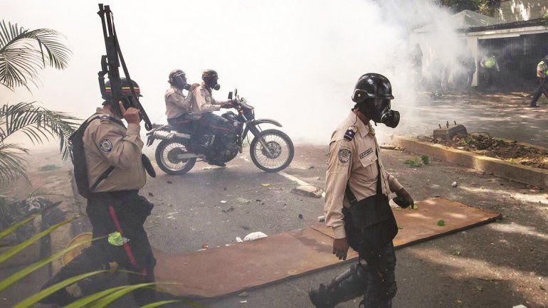 La Guardia Nacional Bolivariana es el principal órgano represor de las manifestaciones pacíficas de los opositores en Venezuela.