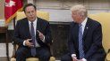 El presidente estadounidense, Donald Trump (d), conversa con su homólogo panameño Juan Carlos Varela (i), durante su encuentro en la Casa Blanca, Washington, Estados Unidos, el 19 de junio de 2017. El presidente estadounidense, Donald Trump (d), conversa con su homólogo panameño Juan Carlos Varela (i), durante su encuentro en la Casa Blanca, Washington, Estados Unidos, el 19 de junio de 2017.