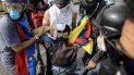Con la muerte de Vallenilla, suman ya 80 los muertos contabilizados desde que comenzara el pasado 1 de abril una oleada de protestas en Venezuela en contra del Gobierno, según las organización del exilio. Con la muerte de Vallenilla, suman ya 80 los muertos contabilizados desde que comenzara el pasado 1 de abril una oleada de protestas en Venezuela en contra del Gobierno, según las organización del exilio.