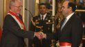 El presidente de Perú, Pedro Pablo Kuczynski estrecha la mano del actual primer ministro de Perú, Fernando Zavala, luego de tomarle juramento como nuevo ministro Economía y Finanzas del Gobierno. El presidente de Perú, Pedro Pablo Kuczynski estrecha la mano del actual primer ministro de Perú, Fernando Zavala, luego de tomarle juramento como nuevo ministro Economía y Finanzas del Gobierno.