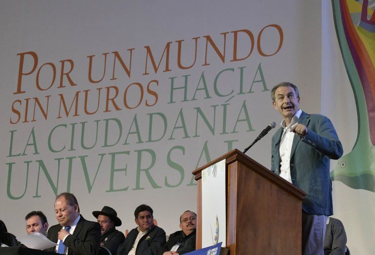 <p>José Rodriguez Zapatero, el 20JUN17, durante su discurso en la "Conferencia Mundial de los Pueblos" convocada por Evo Morales. </p><p></p>