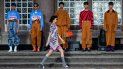 Modelos presentan creación de la marca Kenzo en la Semana de Moda hombre en París. Modelos presentan creación de la marca Kenzo en la Semana de Moda hombre en París.