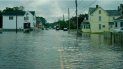 En Florida y a todo lo largo de la costa de los Estados Unidos muchas ciudades sufrirán inundaciones por mareas altas. En Florida y a todo lo largo de la costa de los Estados Unidos muchas ciudades sufrirán inundaciones por mareas altas.