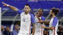 Clint Dempsey (izquierda) empató la marca como máximo goleador en la historia de Estados Unidos al anotar el segundo gol a los Ticos. Clint Dempsey (izquierda) empató la marca como máximo goleador en la historia de Estados Unidos al anotar el segundo gol a los Ticos.