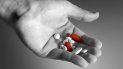 El uso de los antidepresivos se hizo popular tras la aparición del Prozac, descubierto por el belga Klaus Schmiegel. El uso de los antidepresivos se hizo popular tras la aparición del Prozac, descubierto por el belga Klaus Schmiegel.