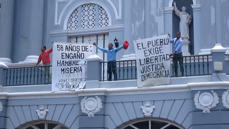 Resultado de imagen para Liberados los tres activistas que protestaron el 26 de julio en Santiago de Cuba