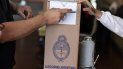 El Gobierno argentino ha señalado que el escrutinio definitivo podría demorar entre diez y quince días. El Gobierno argentino ha señalado que el escrutinio definitivo podría demorar entre diez y quince días.