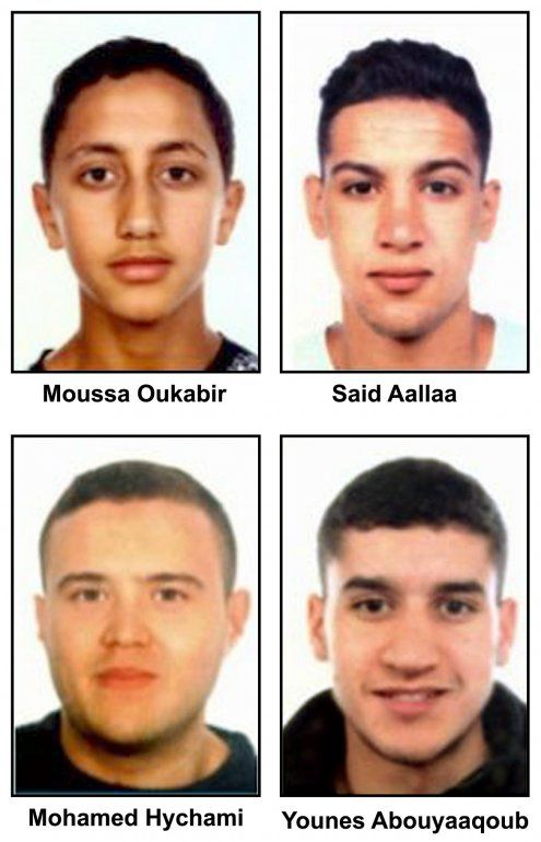  SE BUSCAN: De arriba a abajo y de izquierda a derecha: Moussa Oukabir,Said Aallaa,Mohamed Hychami y Younes Abauyaaqoub. Las fuerzas de seguridad buscan, adem&aacute;s de a Moussa Oukabir, un joven de 17 a&ntilde;os considerado como presunto autor del atentado en La Rambla de Barcelona, y a esos tres m&aacute;s por si tuvieran alguna relaci&oacute;n con esta masacre y la acci&oacute;n terrorista de Cambrils (Tarragona) y, en alg&uacute;n caso, para controlarlos.As&iacute; lo han manifestado Efe fuentes policiales, que han insistido en la hip&oacute;tesis de que Oukabir fuera el autor del atropello con una furgoneta que caus&oacute; la muerte de 14 personas y heridas a casi un centenar.  