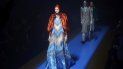 Varias modelos presentan creaciones de la firma italiana Gucci durante la Semana de la Moda de Milán. Varias modelos presentan creaciones de la firma italiana Gucci durante la Semana de la Moda de Milán.