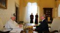 El papa Francisco se reúne con el presidente de Perú, Pedro Pablo Kuczynski. El papa Francisco se reúne con el presidente de Perú, Pedro Pablo Kuczynski.