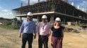 Esteban Madriñan Victoria, Jaime Miller y Mercedes Steneri junto a la construcción de Zonamerica Colombia. Esteban Madriñan Victoria, Jaime Miller y Mercedes Steneri junto a la construcción de Zonamerica Colombia.