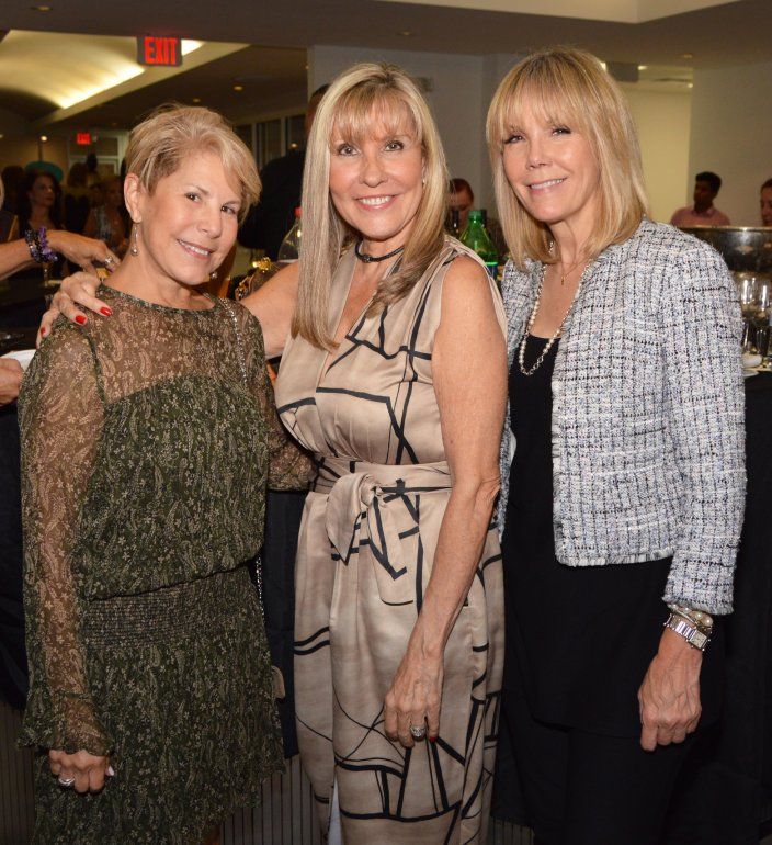 Betty Barrios, Nayela Raula y Patsy Bilbao