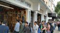 Como todos los lectores, tendrás que hacer una fila. Calculamos un tiempo de espera de cuatro horas, señala la librería A través del espejo en una publicación en sus redes sociales. Como todos los lectores, tendrás que hacer una fila. Calculamos un tiempo de espera de cuatro horas, señala la librería A través del espejo en una publicación en sus redes sociales.