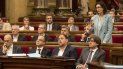 El Parlament en Barcelona la había aprobado el 6 de septiembre en una turbulenta sesión donde además se dieron muy graves quiebras del procedimiento legislativo, según el Constitucional. El Parlament en Barcelona la había aprobado el 6 de septiembre en una turbulenta sesión donde además se dieron muy graves quiebras del procedimiento legislativo, según el Constitucional.