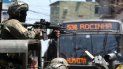 La Policía Militar ya identificó la autoría y está adoptando procedimientos preliminares de investigación sobre los agentes envueltos en el caso de la turista en Rocinha. La Policía Militar ya identificó la autoría y está adoptando procedimientos preliminares de investigación sobre los agentes envueltos en el caso de la turista en Rocinha.