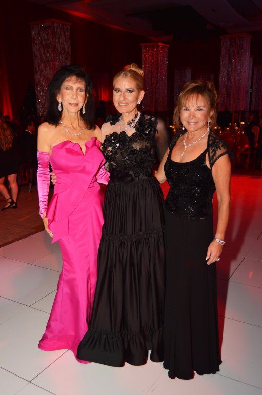  Trish Bell , Maril&eacute; Lopez y Swanee DiMare 