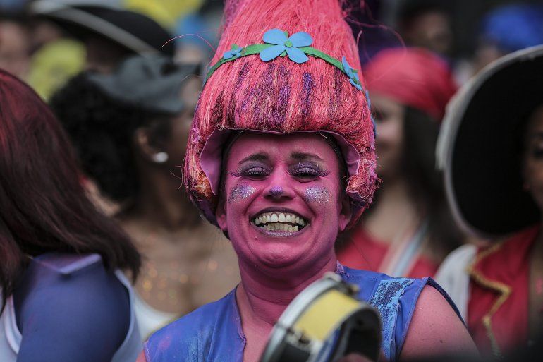 Tambi&eacute;n hubo desfiles en las calles de Sao Paulo, Recife, Olinda y Salvador. 