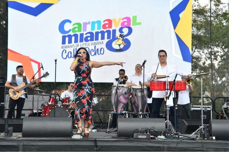 Carlos Maxwell y Jasmina Marazita, de Telemundo 51. 