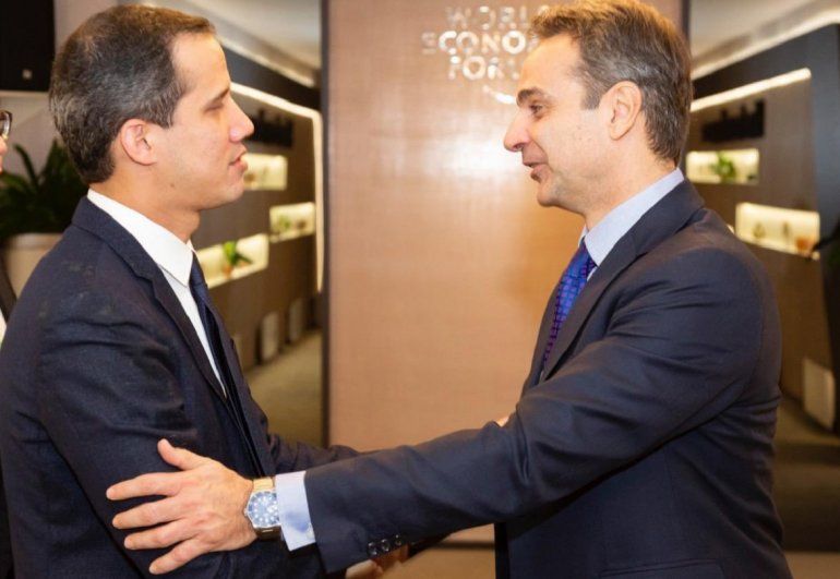 El presidente encargado de Venezuela, Juan Guaidó, sostuvo este viernes un encuentro con el Primer ministro de Grecia, Kyriakos Mitsotakis, en el marco del Foro Económico Mundial que se desarrolla en Davos, Suiza.