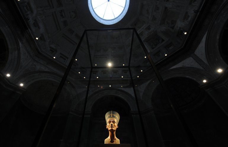 El busto de la reina egipcia Nefertiti es una de las mayores atracciones de la Isla de los Museos de Berl&iacute;n. 