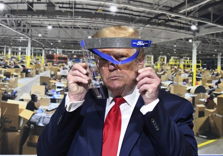 El presidente Donald Trump, indic&oacute; que toma hidroxicloroquina para prevenir el coronavirus