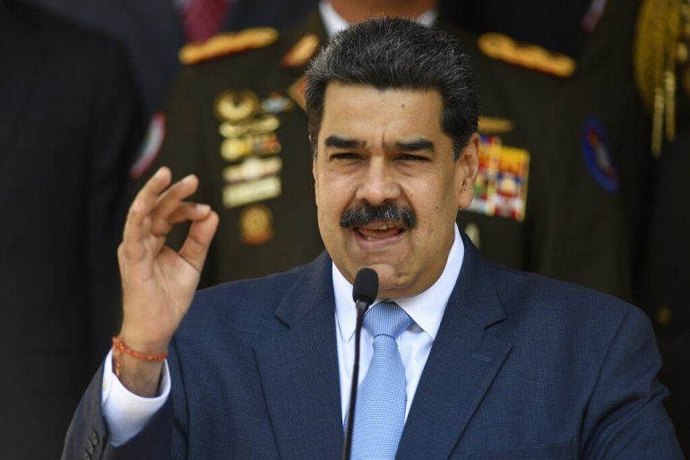 El dictador de Venezuela, Nicolás Maduro, ofrece una conferencia de prensa desde el palacio presidencial de Miraflores, en Caracas.