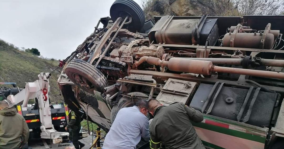 Veinte Muertos Y Heridos Deja Accidente De Autob S En Colombia