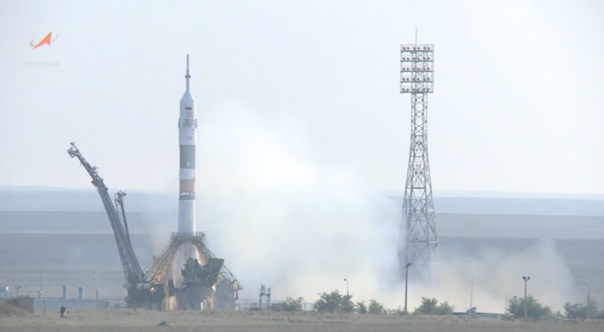 Tres Astronautas Despegan Hacia La Eei En Una Nueva Nave Soyuz