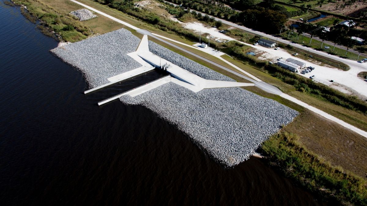 El Dique Del Lago Okeechobee Ser Reparado Con Fondos Estatales Y Federales