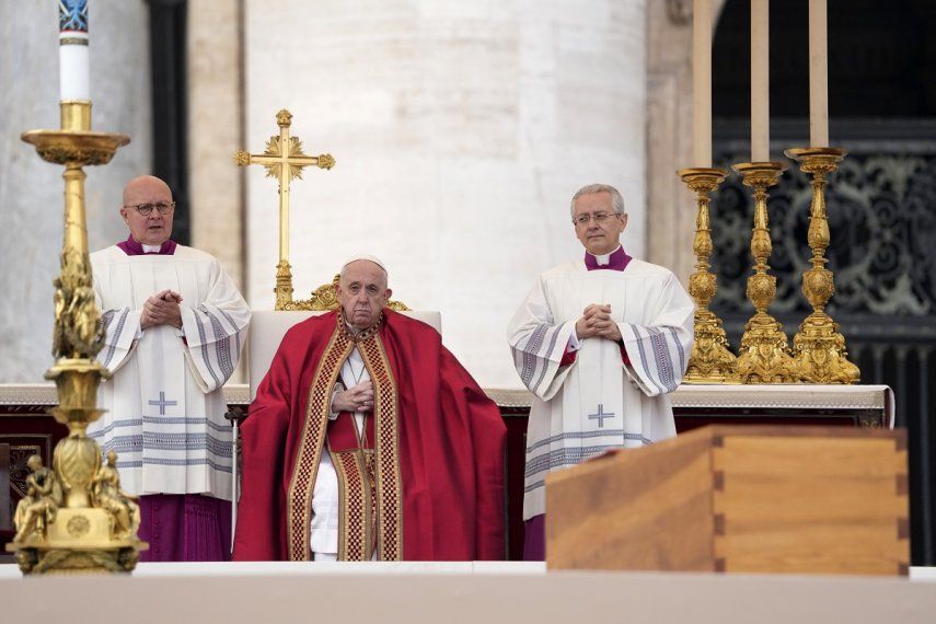 El adiós al papa emérito Benedicto XVI