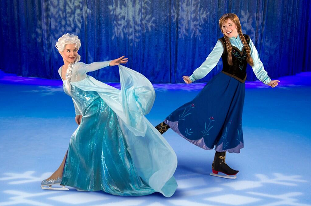 <p>Basado en la aclamada Frozen, ganadora del Oscar a la mejor cinta animada, el show de patinaje sobre hielo revive pasajes del filme. (CORTES&Iacute;A)</p>