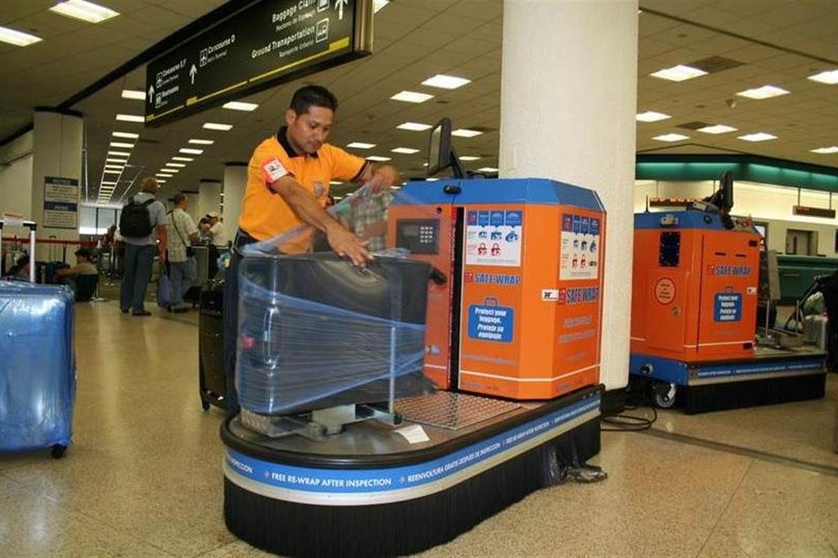 Embalaje de maletas en el MIA enfrenta a la Comisión con el alcalde Giménez