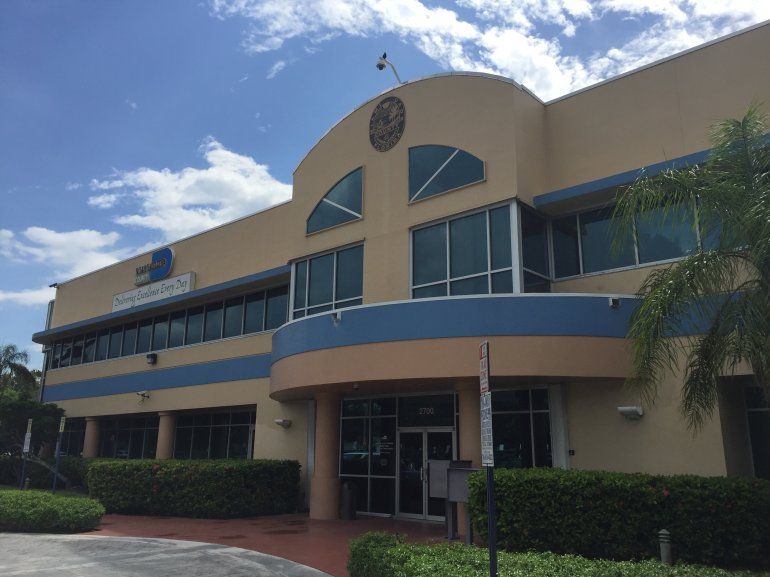 Resultado de imagen para foto de precinto electoral de miami dade