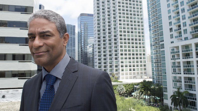 Oscar Elías Biscet no podrá recoger galardón que le ha 