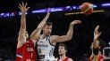 El esloveno ha anotado 185 tantos, 16.8 por partido en el momento que más lo necesitaba el Heat. El esloveno ha anotado 185 tantos, 16.8 por partido en el momento que más lo necesitaba el Heat.