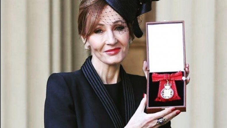 J.K. Rowling ingresa en la Orden de los Compañeros de Honor británica