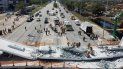 Imagen captada por un dron de los equipos de rescate del condado Miami-Dade que sobrevoló el puente peatonal colapsado en el suroeste de Miami. Imagen captada por un dron de los equipos de rescate del condado Miami-Dade que sobrevoló el puente peatonal colapsado en el suroeste de Miami.