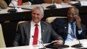 El nuevo gobernante cubano Miguel Díaz-Canel (izq.), junto al nuevo primer vicepresidente, Salvador Valdés Mesa. El nuevo gobernante cubano Miguel Díaz-Canel (izq.), junto al nuevo primer vicepresidente, Salvador Valdés Mesa.