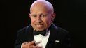El actor estadounidense Verne Troyer era conocido por su rol de Mini-Me del personaje de Austin Powers, interpretado por Mike Myers. El actor estadounidense Verne Troyer era conocido por su rol de Mini-Me del personaje de Austin Powers, interpretado por Mike Myers.