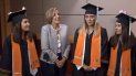 Las tres hijas del matrimonio Casañas, que ahora lucen sus títulos universitarios, cuidaron de sus padres mientras estudiaban. Las tres hijas del matrimonio Casañas, que ahora lucen sus títulos universitarios, cuidaron de sus padres mientras estudiaban.