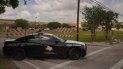 Un auto policial de Texas bloquea la entrada a la Escuela Secundaria Santa Fe, donde el viernes un pistolero disparó contra numerosas personas causando 10 muertes y 13 heridos. Un auto policial de Texas bloquea la entrada a la Escuela Secundaria Santa Fe, donde el viernes un pistolero disparó contra numerosas personas causando 10 muertes y 13 heridos.